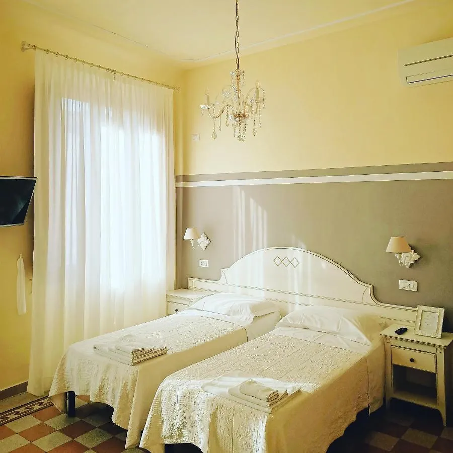 Guest House Domo Florenzia פירנצה
