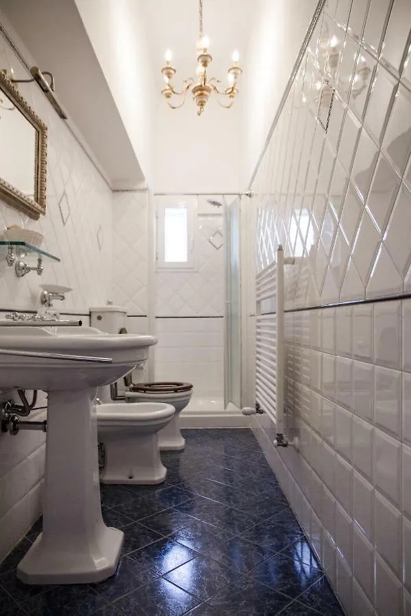 Guest House Domo Florenzia לינה וארוחת בוקר